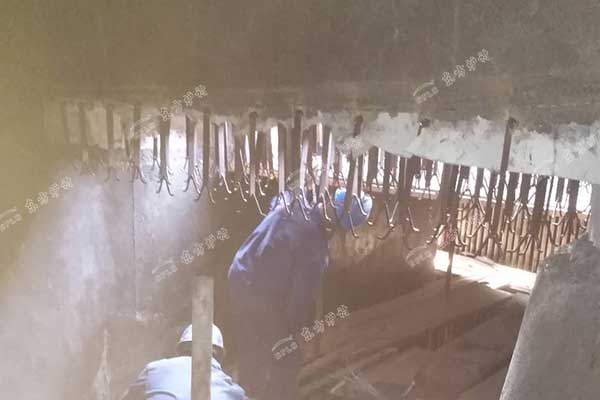 耐酸浇注料施工