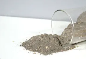微膨胀耐火可塑料